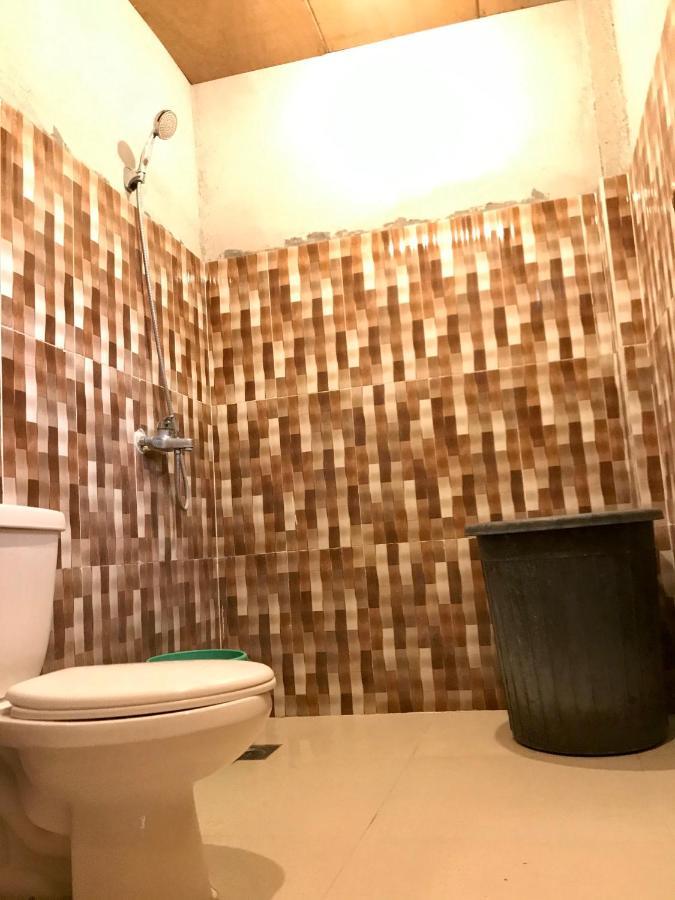 Sharky Hostel Oslob Buitenkant foto