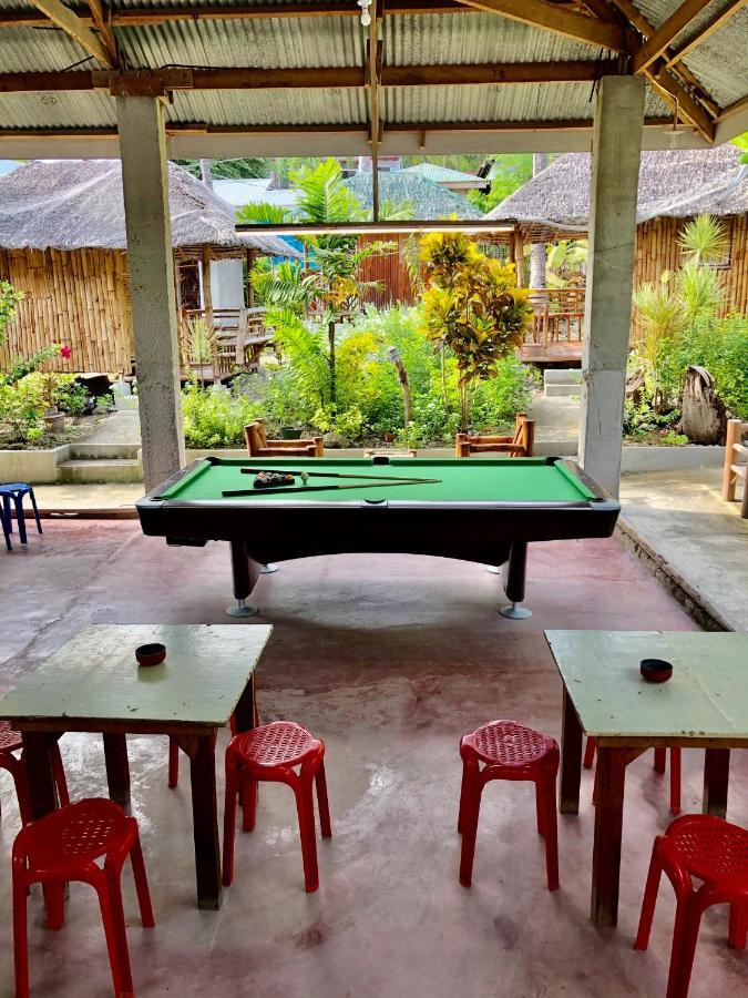 Sharky Hostel Oslob Buitenkant foto