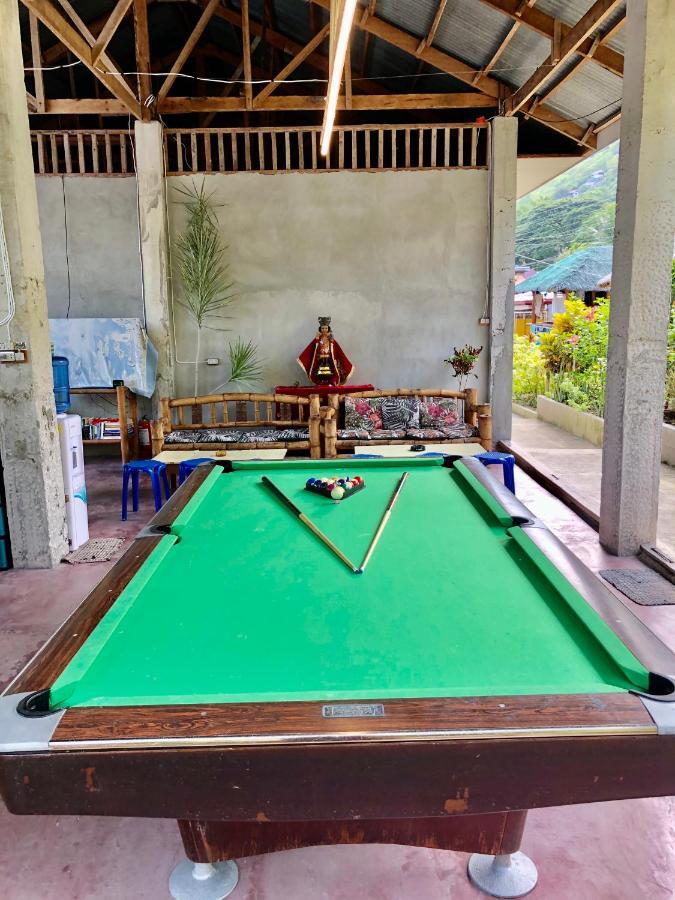Sharky Hostel Oslob Buitenkant foto